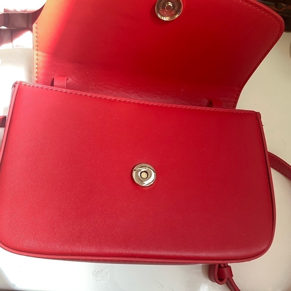 NWOT JOJOS RED FAUX LEATHER BAG - Picture 3 of 7